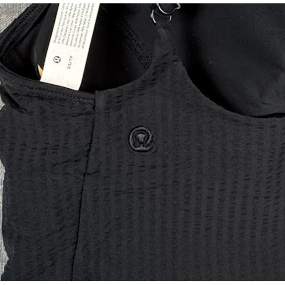 Lululemon Swim Top Size Extra Small Black Seersucker High Neck Long C/D Cups NWT - Picture 3 of 10